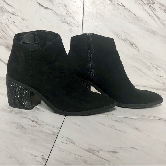 Kenneth Cole Reaction Cue the Music Suede Embellished Block Heel Ankle Bootie 6 - Picture 2 of 8